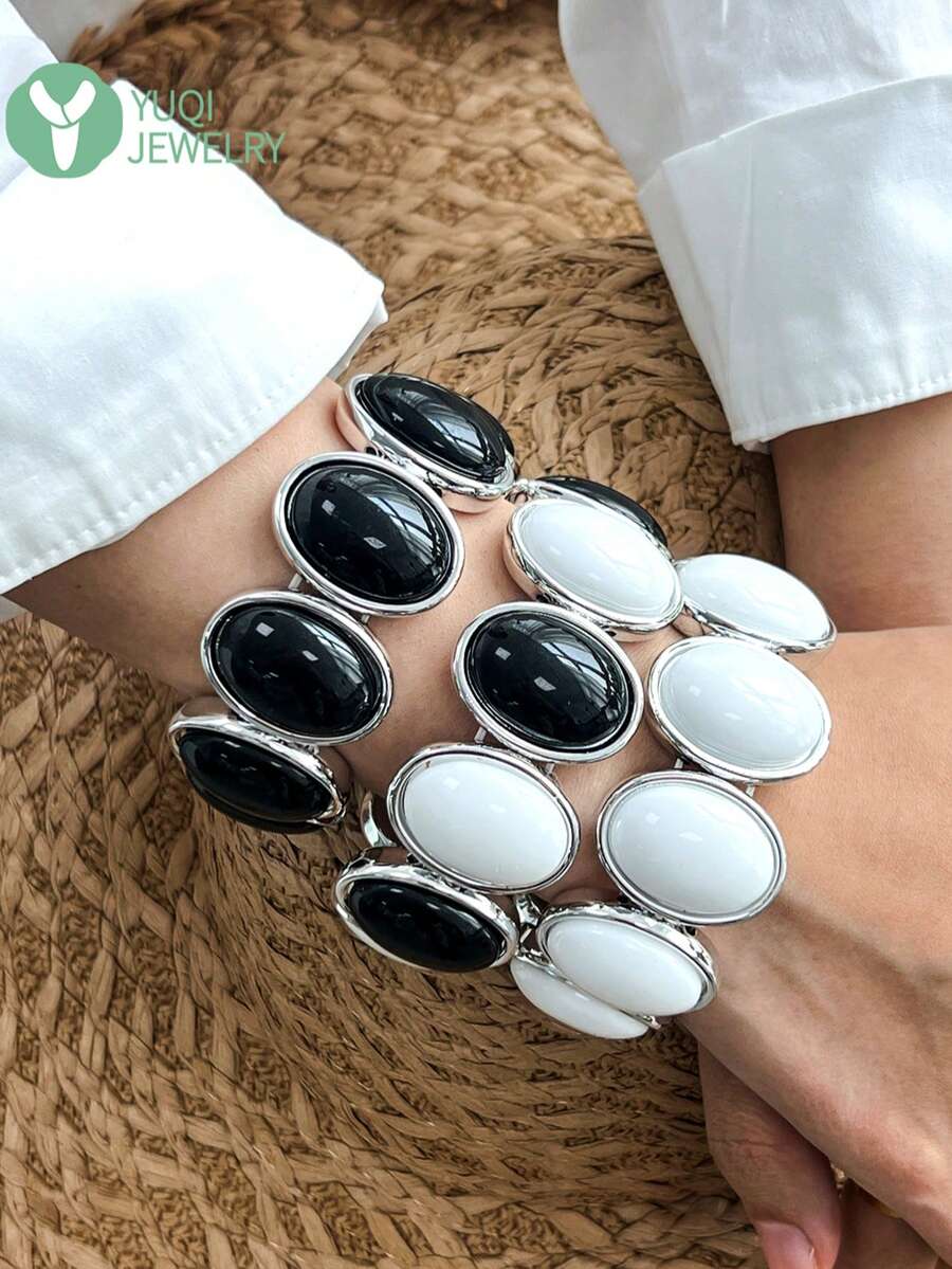 复古百搭经典黑白撞色手链,独特几何方形设计,适合女性佩戴,可叠戴,日常佩戴亦可。 - 多色A - 查看 1