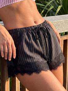 Pantalones cortos de mujer a rayas, de moda veraniega, informales, con dobladillo de encaje, cordón ajustable y bolsillos. - Negro - Ver 2