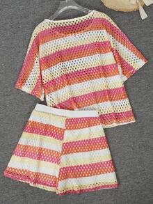 Ensemble deux pièces femme en tricot crocheté ajouré, top et short. Tenue de plage bohème décontractée, col rond rayé. Élégant pour les vacances d'été - Multicolore - Voir 5
