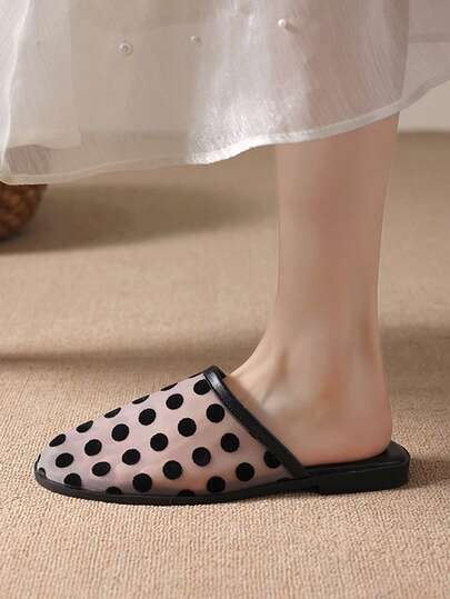 Damen neue Mode vielseitige Slip-On Sandalen, einfarbige Mesh offene Zehe Casual Minimalistische Slides, runde Zehe Polka Punkt Stil bequeme flache Pantoffeln für Frühling/Sommer