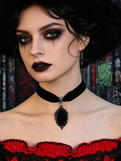 Black Clavicle Collar Necklace Gothic For Women Chokers Vintage Velvet Short Necklaces