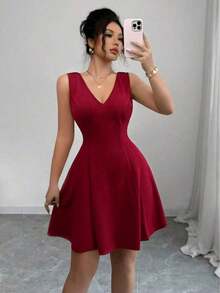 Nuevo vestido elegante y sexy con escote en V, espalda descubierta y ajustado con lazo en la cintura, color burdeos, estilo europeo de lujo, adecuado para el Día de la Independencia y vacaciones - Burdeos - Ver 5