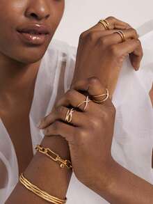 Nhẫn bạc 925 cao cấp sang trọng của Eveil Jewelry, thiết kế nhiều lớp đan chéo đính đá Zirconia, thích hợp để đeo hàng ngày. - Vòng nhiều lớp - Xem 4