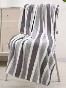 1pc Bath Towel (Available In Multiple Colors), Minimalist Striped Pattern, Made Of Polyester Fiber, Size 70*140cm Or 75*35cm, Also Available 1pc 30*30cm Hand Towel. Suitable For Men, Women, And All Ages, Ideal For Home Use, Highly Absorbent And Quick-Drying, Soft Texture. Suitable For All Seasons, Applicable To Bathroom, Hotel, Gym, Travel, Party, Outdoor Activities, Swimming Pool, Beach, Beauty Salon, Etc. - Multicolor - View 18