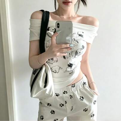 Áo thun trễ vai ôm dáng in hình cún con dễ thương, phong cách thường ngày, thời trang, phù hợp cho mùa hè, kỳ nghỉ, du lịch, lễ hội và mặc hàng ngày.