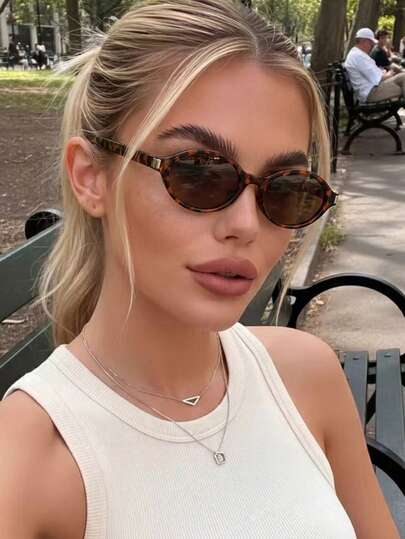 1pc Women's Plastic Small Frame Oval Glasses Black Classic Casual Elegant Commuter Versatile Retro Leopard Print Boho Y2K Chic Shades, Suitable For Street Photography, Beach, Travel, Dating, Driving, Hiking, Outdoor Activities