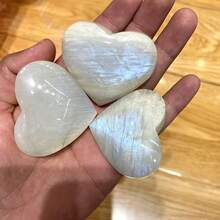 1颗心形月光石，手工抛光，彩虹色，蓝白云母图案 - 表面光滑，适合珠宝制作、家居装饰、圣诞节和感恩节礼物 - 优雅的装饰品或 - 彩色 - 查看 5