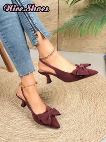 Mẫu sandal cao gót mũi nhọn thắt nơ thanh lịch mới về mùa hè, thích hợp cho dạo phố, đi làm, mặc hàng ngày, phong cách sang trọng của giới thượng lưu. Có các màu be, kaki, đỏ tía, đen. - Màu Đỏ Sâu - Xem 6