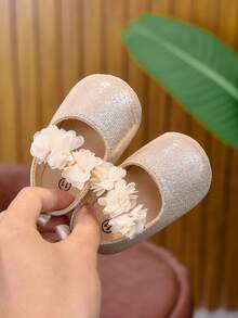 0-1 Year Old Infant Girl Walking Shoes, Soft Sole Floral Slip-On Flat Shoes, Cute Fashion Princess Shoes For Spring, Summer And Autumn - Gold - View 1
