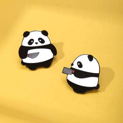 1PC Funny Panda Enamel Pin - Featuring Knife-Wielding Cute Panda Cartoon Characters With Classic Black-White Fur, Durable Metal Base & Black Outline, Unisex Metal Lapel Brooches For Panda Lovers & Meme Fans, Daily Wear Or Gifting, Whimsical Animal-Themed Fashion Accessory