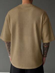 GRDR 夏季复古华夫格套装，男士休闲简约通勤白色圆领短袖抽绳短裤两件套 - 卡其色 - 查看 2