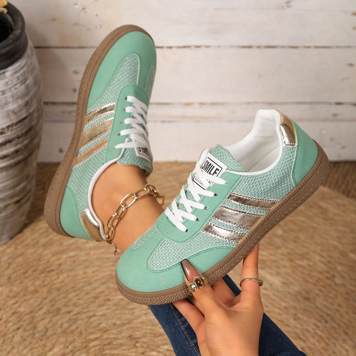 Nuevos zapatos casuales de verano/primavera en color verde menta con parches, zapatillas deportivas de mujer de suela baja y transpirables, zapatos de