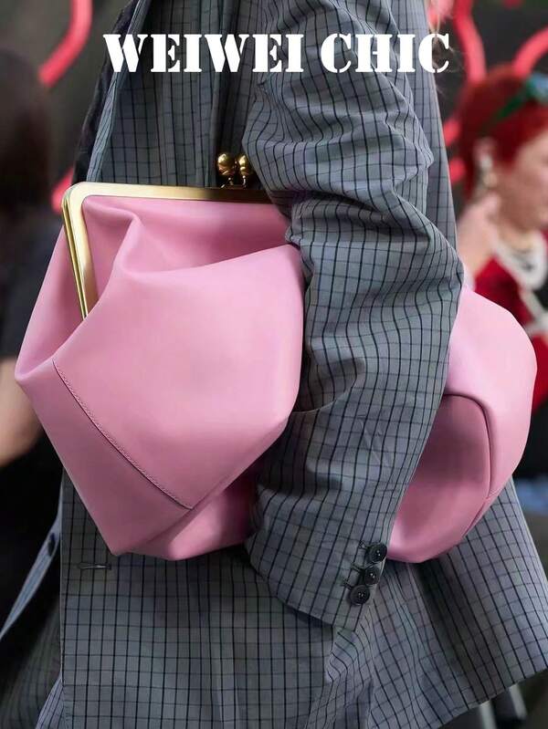 Solid Pink PU Leather Shoulder Bag, Minimalist Underarm Bag. Smooth High-Quality PU Material, Extremely Simple Draping Cut, With Metal Hardware Fittings. Suitable For Professional Women And Office Workers. Suitable For Daily Commute, Work, And Casual Outings.