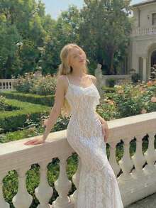 Vestido largo sirena sensual estampado degradado colorido, tirantes finos cruzados en espalda, cuello caído y falda asimétrica con volantes, ideal para vacaciones playeras hawaianas, citas y eventos especiales de primavera y verano - Blanco - Ver 2