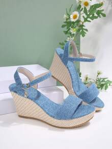 Women's Solid Color Platform Lightweight Sandals, Slip-On Design, Luxurious & Fashionable Shoes, 2025 Summer Designer New Comfortable Casual Shoes, Suitable For Travel, Outing, And Formal Occasions - Baby Blue - View 6