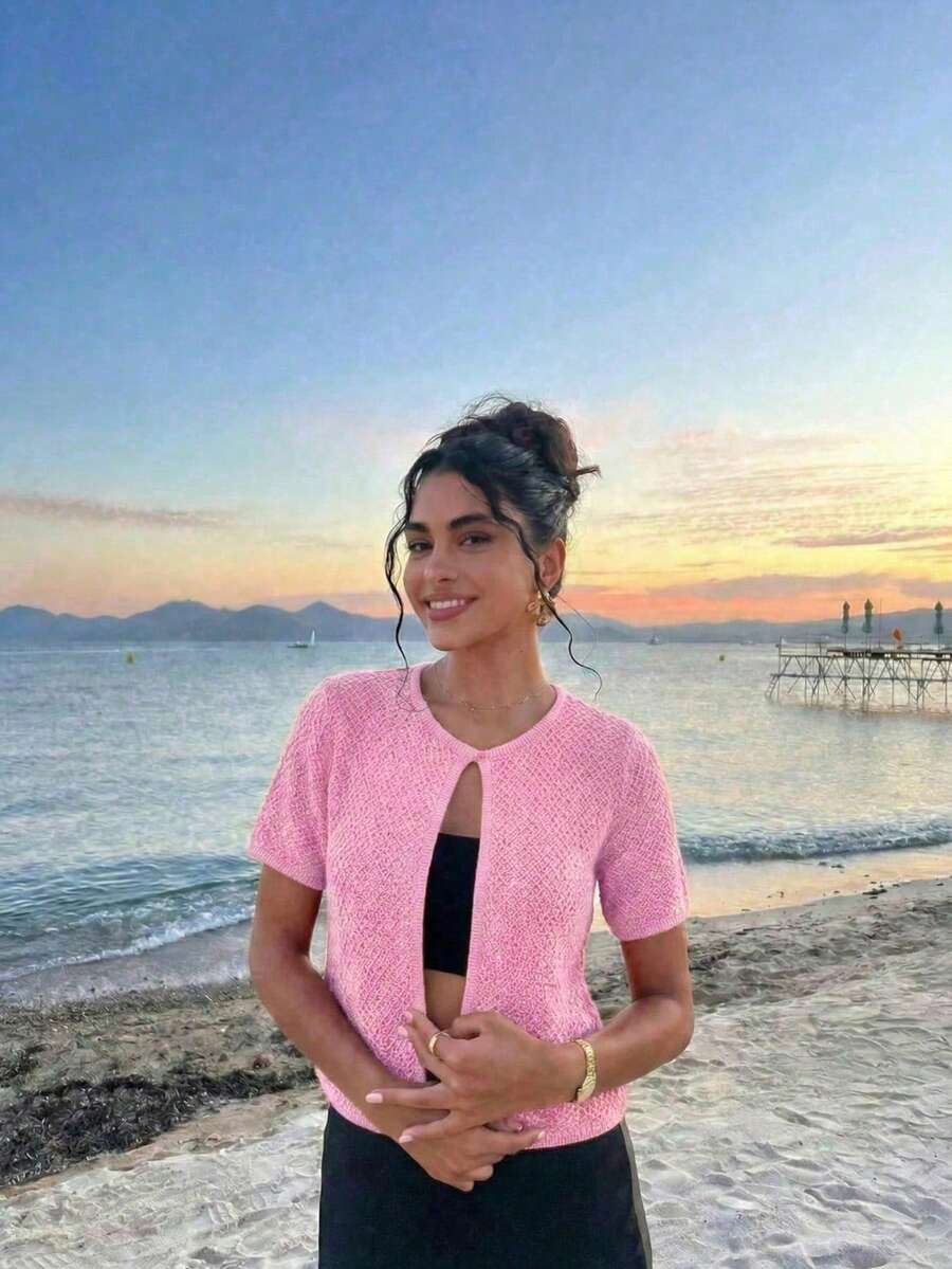 女士春夏新款针织上衣，休闲简约度假风，橙色纯色圆领短袖菱形纹理半开领设计，沙滩度假旅行穿搭，亮片上衣，女士夏季服装 - 粉紅 - 查看 1