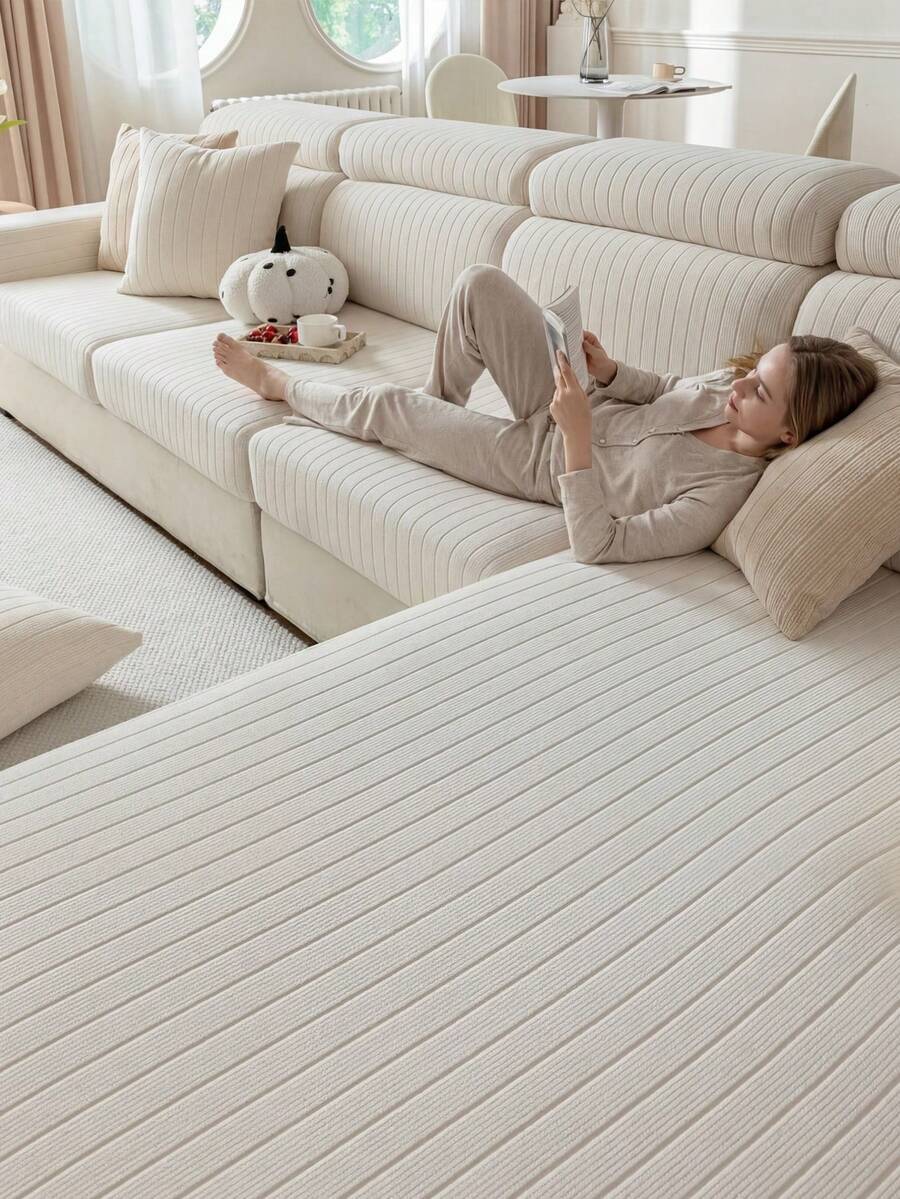 1 tấm bọc ghế sofa co giãn, chống trượt, phủ toàn bộ bề mặt, dùng được cả bốn mùa, chất liệu vải dày dặn, có thể giặt máy, chống bụi, thân thiện với thú cưng, có thể điều chỉnh kích thước cho phòng ngủ, văn phòng, phòng khách, ghế sofa hình chữ L và ghế sofa 1/2/3/4 chỗ ngồi.