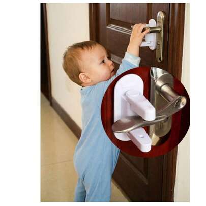 Khóa tay nắm cửa (1/3 miếng) - Lắp đặt dễ dàng, keo dán không gây hư hại, thiết bị bảo vệ PVC đa chức năng, bề mặt mờ, đảm bảo phong cách cho ngôi nhà của bạn. Khóa bảo vệ tay nắm cửa - Khóa đa chức năng, bảo vệ thú cưng, không cần khoan, lắp đặt tự dính, keo dán không gây hư hại, thiết bị bảo vệ PVC đa chức năng, bề mặt mờ, đảm bảo phong cách cho ngôi nhà của bạn.