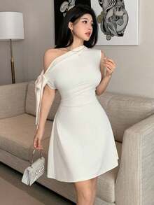 Vestido minimalista para mujer con estampado floral de tinta, hombro asimétrico con lazo, cintura ajustada - Beis - Ver 5