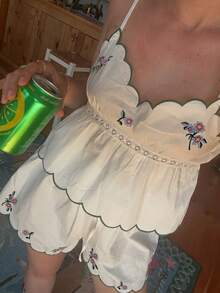 Conjunto de 2 piezas de vacaciones de verano elegante con shorts de dobladillo con volantes bordados con flores de color albaricoque - Multicolor - Ver 3