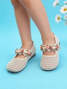 3-12 Years Old Girls 1 Pair Cream & Apricot Hollow Mesh 3D Floral Cluster Pearl Decor Breathable Non-Slip Soft Bottom Mary Jane Princess Flat Shoes, Pastoral Fairy Style Best Seller For Spring/Summer Outdoor Matching - Beige - View 4