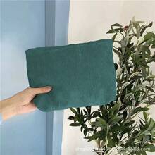 个性化伴娘化妆包，定制雪尼尔名字旅行收纳袋，灯芯绒洗漱包，单身派对回礼，沙滩收纳包 - 彩色 - 查看 18