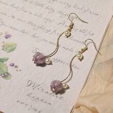 1 par de pendientes vintage delicados con gota de flor de vidrio púrpura y perla, adecuados para uso diario, regalo - Ganchos para pendientes con forma de tulipán de color morado claro - Ver 5