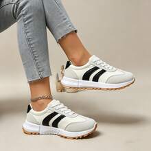 Women's New Lightweight And Comfortable Casual Sneakers - White - View 2