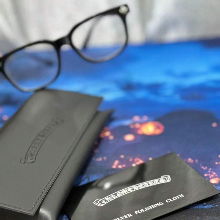 ChromeHeart - The Must-Have Choice For Workplace Elites And Street Fashion Trendsetters - Stylish Anti-Glare And Dust-Proof Glasses, A Universal Fashion Accessory For Both Men And Women. Clear And Durable, Suitable For All Seasons. Cycling Glasses. Sports Glasses. Suitable As A Gift.Suitable For Wearing Throughout The Four Seasons - Black - View 1