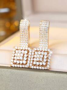 1 paire de boucles d'oreilles géométriques en zirconium cubique élégantes - parfaites pour les accessoires de mode quotidiens, les tenues de soirée ou les cadeaux réfléchis - des boucles d'oreilles - Voir 3