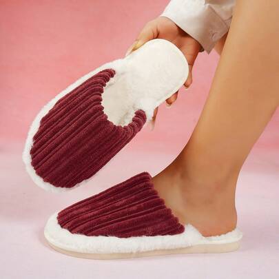 Dép lê đế mềm hai màu, kiểu dáng thời trang thường ngày, thích hợp cho mùa xuân/thu 2026.