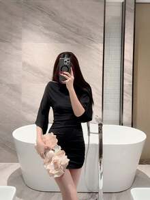 月光之夜手拿包，一款优雅复古杏色闪亮亮片水钻装饰手拿包，奢华蝴蝶结花瓣荷叶边设计单肩包，适合晚宴、约会、婚礼和正式场合，是送给女性朋友的完美礼物。 - 杏色 - 查看 10