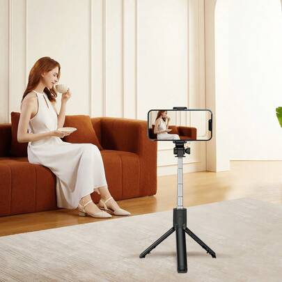 自拍杆，可伸缩自拍杆，带无线遥控器和三脚架，通用，兼容和其他智能手机。适用于暑假、旅行、户外活动、直播
