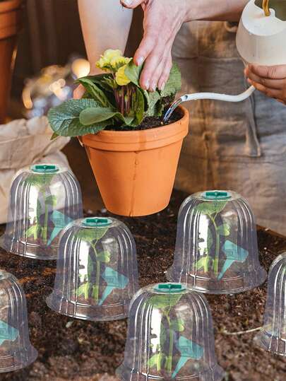 1 Set de 5/10 paquetes de campanas de jardín con 20/40 piezas de clavos para el suelo y 10/20 piezas de etiquetas para plantas, cubiertas de campana transparentes, duraderas, para iniciar semillas de plantas, invernadero reutilizable, protector de plástico para proteger flores, plantas, jardín, exterior, granja y patio