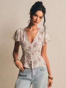 Blusa informal femenina de primavera con estampado floral, cuello en V profundo elegante, cierre frontal con botones, manga corta de volantes, corte corto entallado de cintura alta.Estilo francés fresco, tela ligera transpirable, ideal para oficina, salidas y citas. - Albaricoque - Ver 5