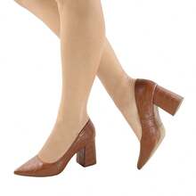 Women's High-Heeled Pump Shoe With A Chunky Crocodile-Embossed Heel And An 8 Cm Heel. - màu nâu - Xem 4