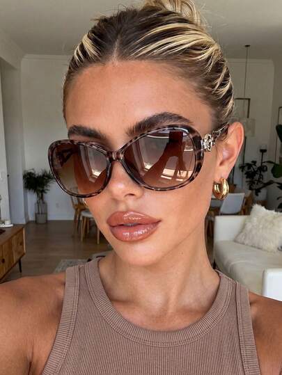 New Fashionable Women's Retro European And American Street Style Fashion Glasses, Elegant Oval Frame Versatile High-End Glasses