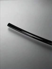 日式武士风格竹制安全道具剑。天然竹制剑刃，搭配PVC剑鞘。动漫角色扮演道具、舞台表演拍照道具、家居装饰、节日/生日礼物。逼真的剑型，动漫迷必备（产品需要组装，请参考视频了解安装详情）。 - 彩色 - 查看 10