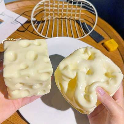 Schylling 1 món đồ chơi bóp mềm hình pho mát, đồ chơi giảm căng thẳng, đồ chơi bóp mềm đàn hồi chậm, thích hợp cho lớp học, văn phòng, làm quà tặng, hoạt động thư giãn.