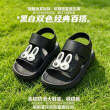 儿童露趾凉鞋，黑白PU拼接，卡通兔子装饰，柔软防滑搭扣，男女通用休闲凉鞋，可爱3D兔子装饰，户外透气魔术贴耐用一脚蹬鞋，幼儿及小童时尚沙滩凉鞋，简约黑白配色，可爱卡通元素，防滑软底 - 黑色 - 查看 5
