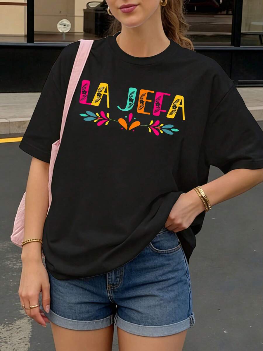 Camiseta Negra con Estampado La Jefa y Flores Coloridas para Mujer Casual - Negro - Ver 1