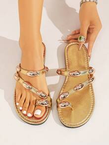 Sandalias planas de oro de talla grande con ajuste amplio para mujeres, sandalias planas con decoración de hebilla metálica de moda, chanclas de dedo con estilo de tiras para verano, adecuadas para vacaciones, fiestas, playa, sandalias con tiras, zapatos de estilo de diosa para mujeres - Dorado - Ver 11