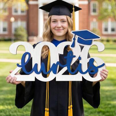 Thẻ tên ảnh tốt nghiệp cá nhân hóa, Thẻ tốt nghiệp cá nhân hóa cho Khóa 2026, Quà tặng tốt nghiệp theo tên tùy chỉnh, Phụ kiện chụp ảnh cho sinh viên tốt nghiệp Khóa 2026 và đồ trang trí cho tiệc tốt nghiệp trung học/đại học.