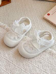 Soft White Hollow Floral Hook And Loop Sandals For Girls, Princess Style, Breathable Closed Toe Design, Lightweight Soft Sole For Comfortable Wear - Beige - View 3