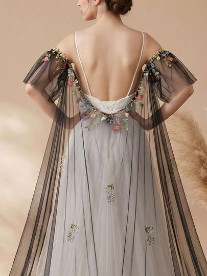 一件式薄纱蕾丝刺绣新娘披肩，黑/白落地长款婚礼斗篷，适合婚礼摄影、派对和仪式。