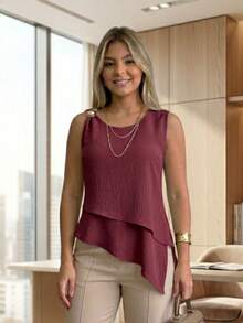 Women's Asymmetrical Blouse In Duna Fabric With Gold Buckle Detail And Side Slit - Burdeos - Ver 1