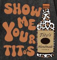 Vintage Vintage Style, Tito's Vodka Enthusiast, Leopard Print Elements, SHOW ME YOU TITOS Humorous Text Memes, Washed Double-Sided Printed Vintage T-Shirt..…. Retro Loose T-Shirt, Men's Casual Style T-Shirt, Machine Washable And Washable Old T-Shirt; Cool Design Pattern T-Shirt, Durable And Comfortable Fabric, Street Fashion Sense, A Must-Have For Street Style Enthusiasts, Top-Level Sportswear, Suitable For Daily Commuting, Dating, Leisure Matching, Suitable For Holiday Gift Giving, The First Choice For Gift Giving. POVT - 黑色 - 查看 2