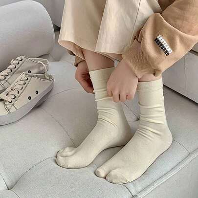 Women Gray Mid Calf Split Toe Socks Spring Autumn Lightweight Breathable Korean Style Fashion Letter Print Getas Tabi Socks Women Casual Daily Wear Comfortable Stretchy Cotton Blend