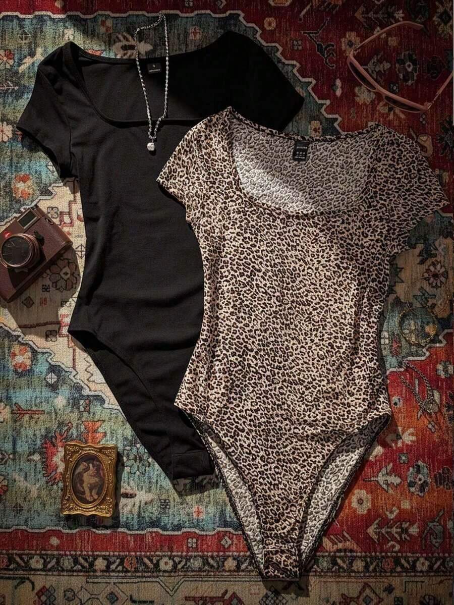 Set de 2 bodys casuales para mujer con estampado de leopardo y unicolor, de cuello redondo y manga corta, ajustados, apropiados para el verano - Multicolor - Ver 1