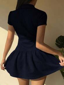 Vestido Mini Polo Mujer Azul Marino, Cuello Solapa Polo Con Diseño En V, Mangas Cortas, Corte Entallado Cinturado, Falda Fluyente Plisada, Con Forro Interior Antideslizante, Tejido Suave Elástico, Estilo Casual Deportivo Chic Elegante Versátil - Azul marino - Ver 2